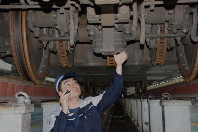 交广会客厅|刘理:把数百个电路图熟记于心