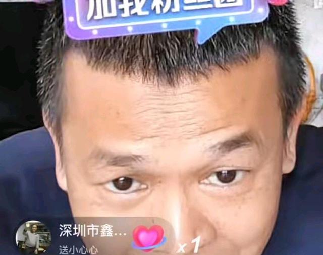 全红婵|被夸可爱后不淡定了!全红婵爸爸各种搞怪,网友:淳朴风格不见了