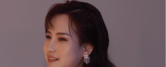 招聘|歪脸女孩求职被拒,整容后变成了“白天鹅”,前后差距判若两人!