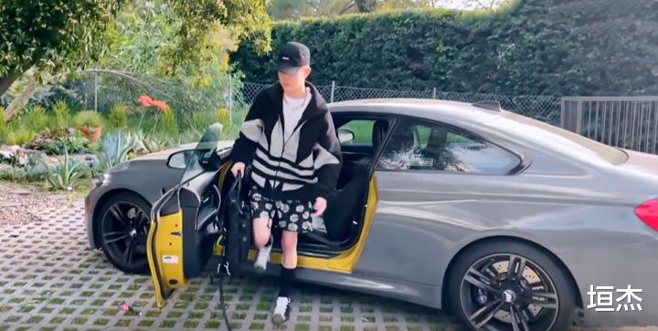 |因眼睛大遭好莱坞拒绝，后靠明日之子爆红，却与孔雪儿传恋爱绯闻