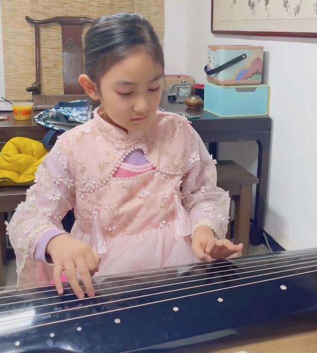 童星|“秦培然妈妈”又站出来道歉了！6岁孩子被骂上热搜谁的错