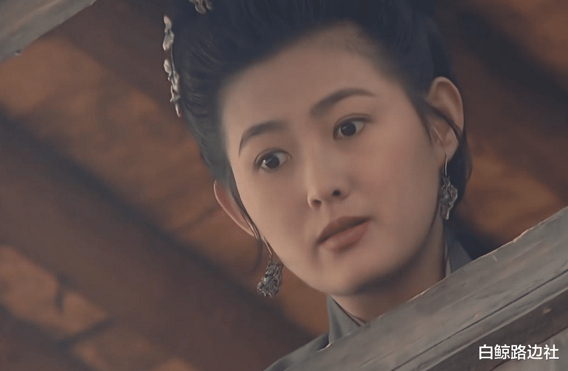 王思懿|49岁潘金莲王思懿爆近照！磨皮滤镜难掩双下巴，身材壮硕发福明显