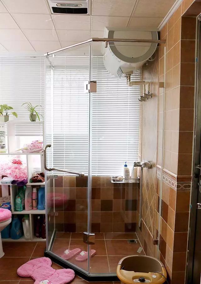 刚装修好的新房,110平一共花了22万,闺蜜说我家卫生间太好看了