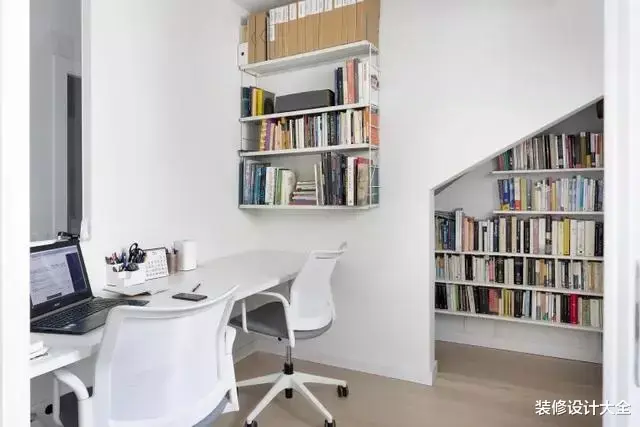 别人嫌弃的81平顶层小复式,厨房开门通露台,待外面都不想回家!