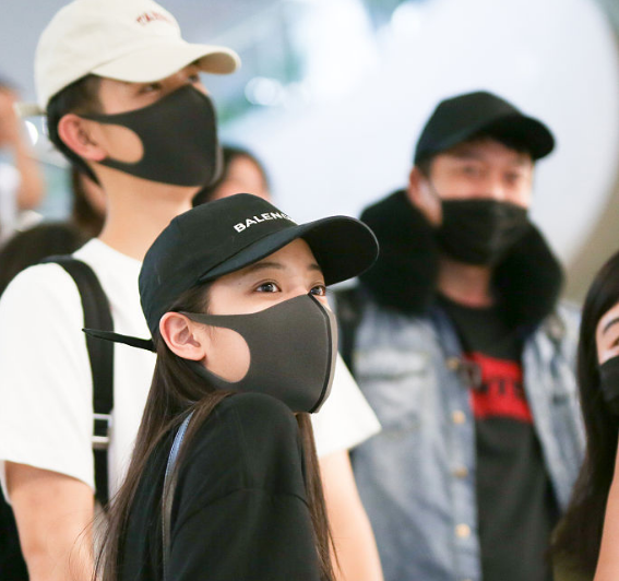 余淮|欧阳娜娜陈飞宇同游三亚,时隔多年再次合体,疑似恋情有新进展