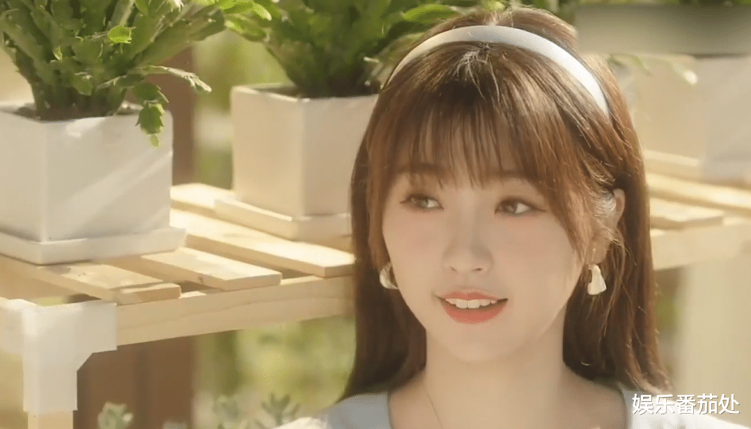 张婧仪|长得一般就说自己的“钝感美人”,内娱是懂营销的