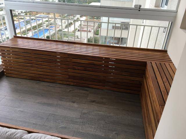 邻居家的创意设计,阳台外侧打一排矮柜,既美观又增加收纳!