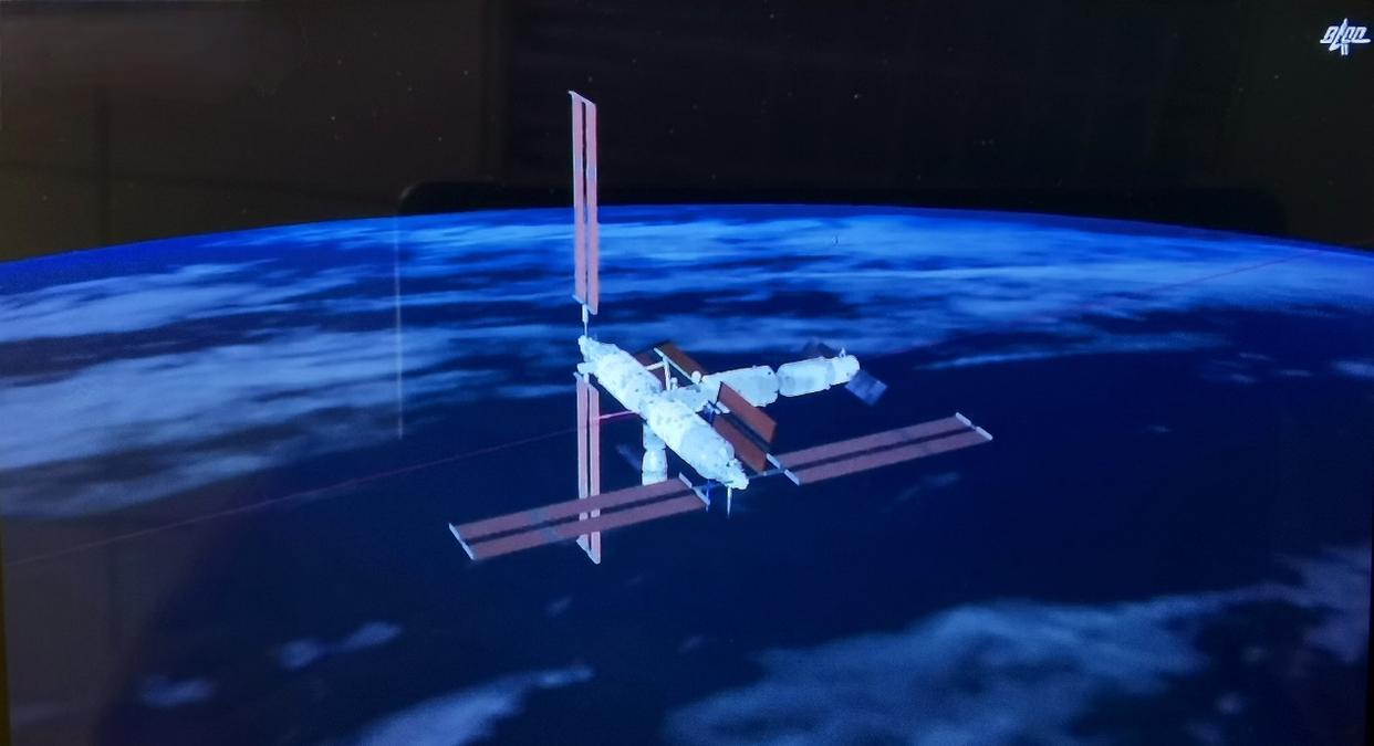 ?中国空间站喷出“仙气”:时速近3万公里,对接精度1厘米!