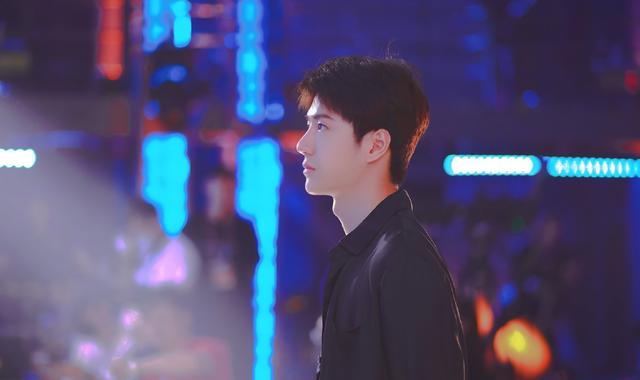 王一博|王一博粉运没翻车，归功于粉丝太懒，得益于他不宠粉的个性