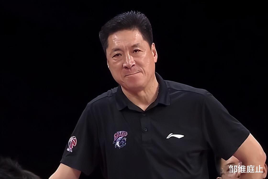 u23|沪深大战！萨林杰完胜冯莱，国手和队友爆发内讧，愤然离场表达不满
