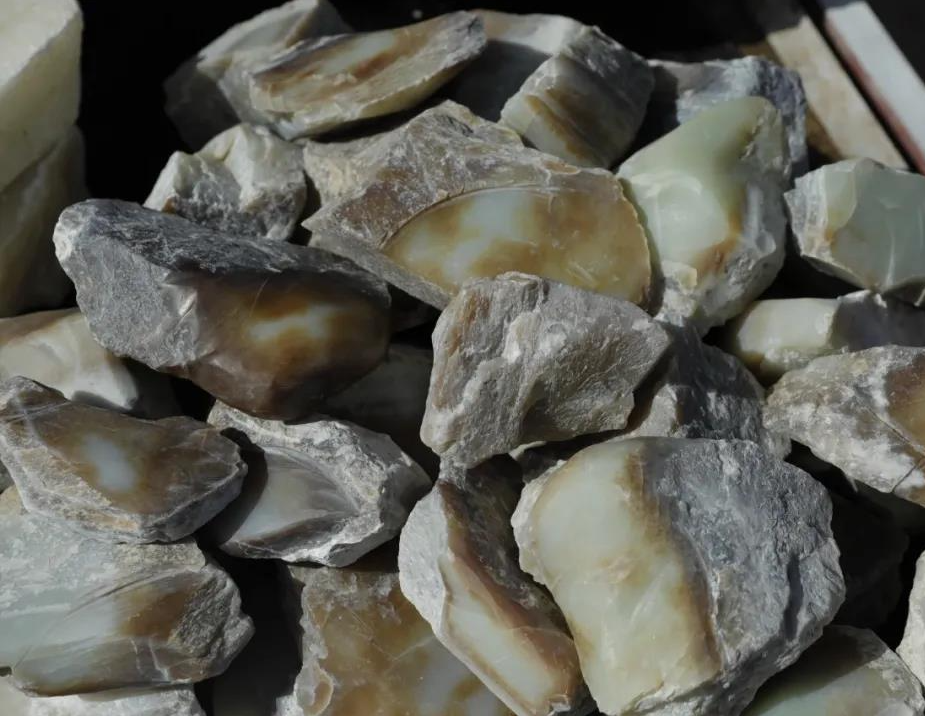 蓝调|一抹蓝色,为什么成了和田玉里的香饽饽!