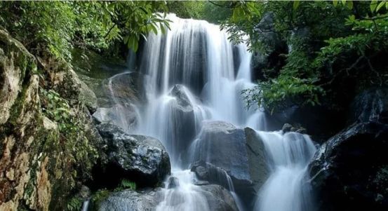 上海市|江西宜春明月山,奇峰险壑温泉飞瀑,山上“有石夜光如月”而得名