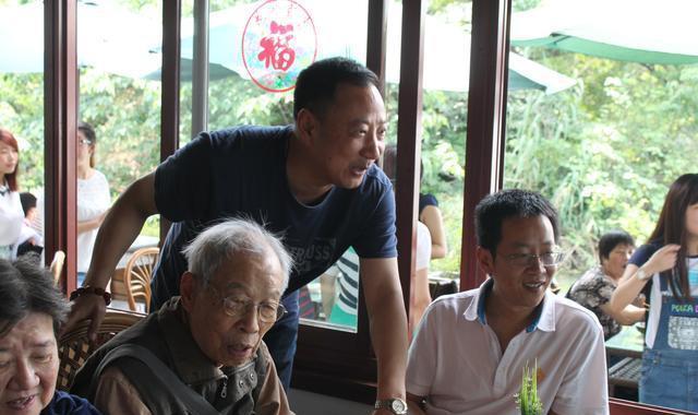 教师|津贴不再成“鸡肋”，相关部门新规，教龄津贴重启标准