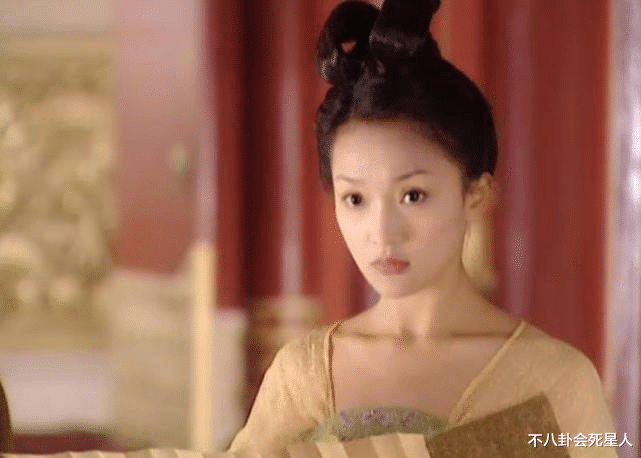 溜肩|溜肩才是美人肩，这9位女星全是古装美人，秒杀一众直角肩