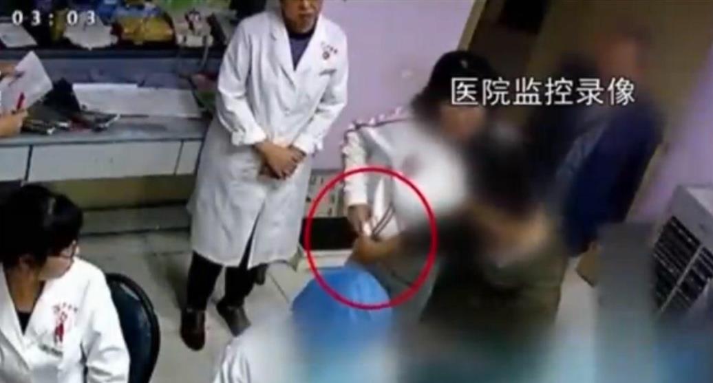 39岁产妇一切正常,住院当晚一尸两命,看监控要把医生千刀万剐