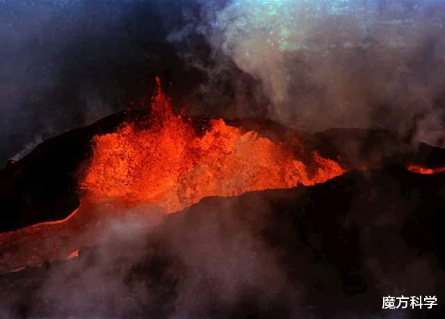 地球在自救?世界最大活火山突然喷发!究竟有何影响、危害有多大