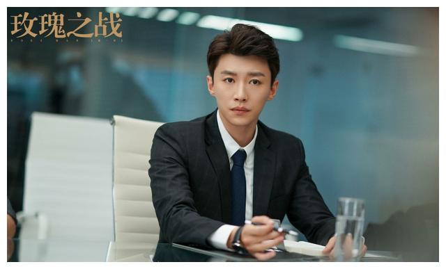 玫瑰之战2|《玫瑰之战2》宣发，四大主演倾力回归，新男主被指与袁泉更搭