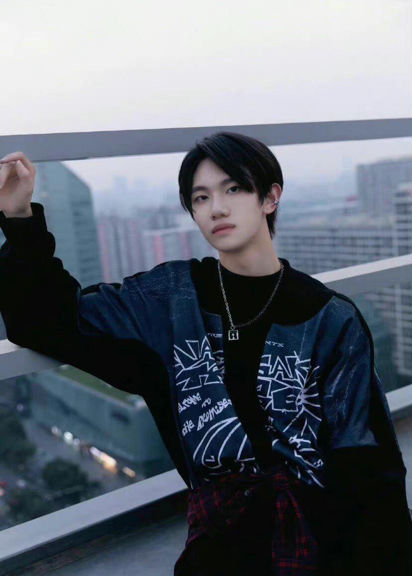 jyp|JYP推出中国新男团,成员的颜值惹争议,一看就是实力很强的人