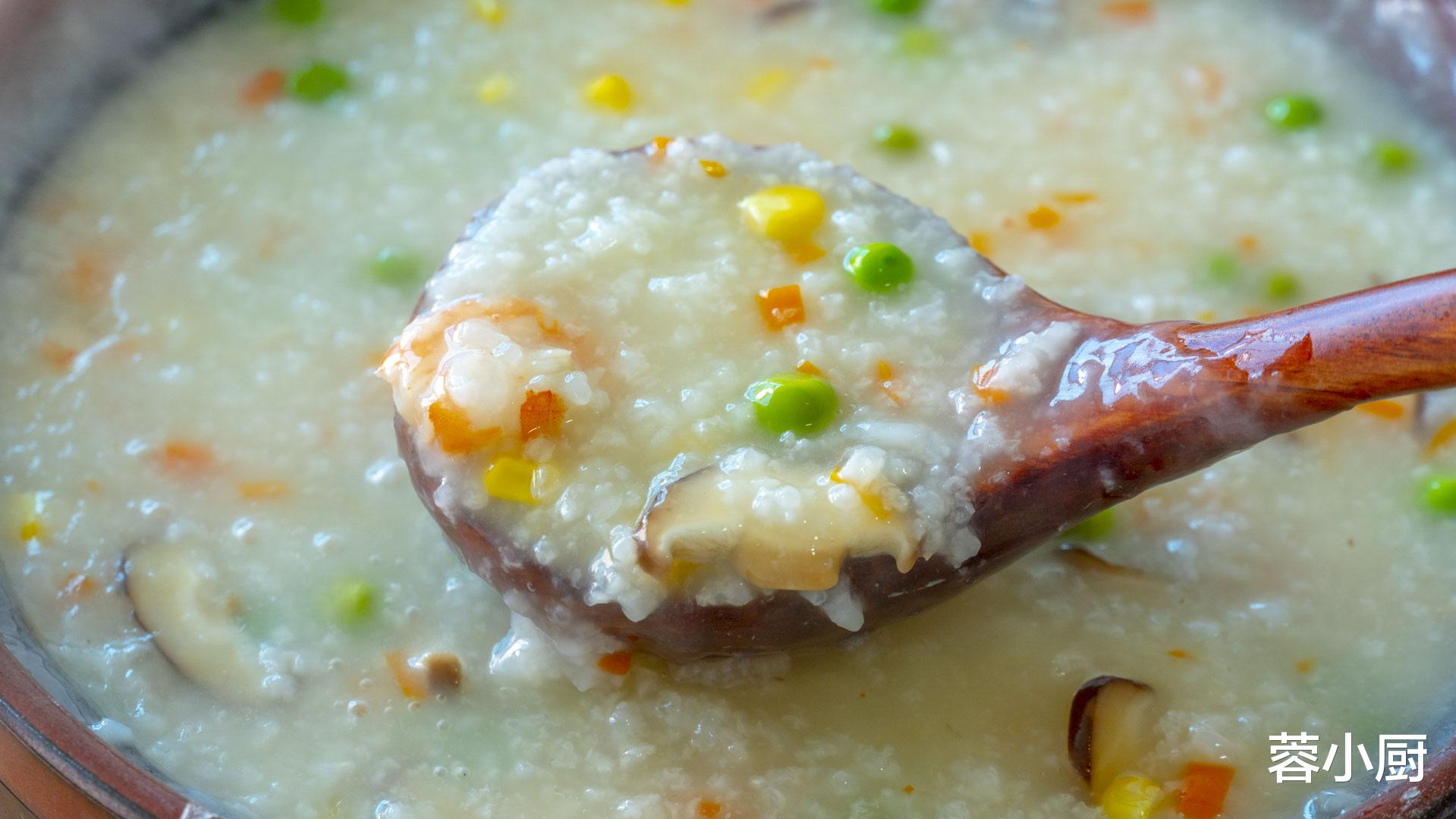 脑梗塞|中老年人“养骨”,别只懂喝骨汤,建议多吃4物,腿脚有劲精神好