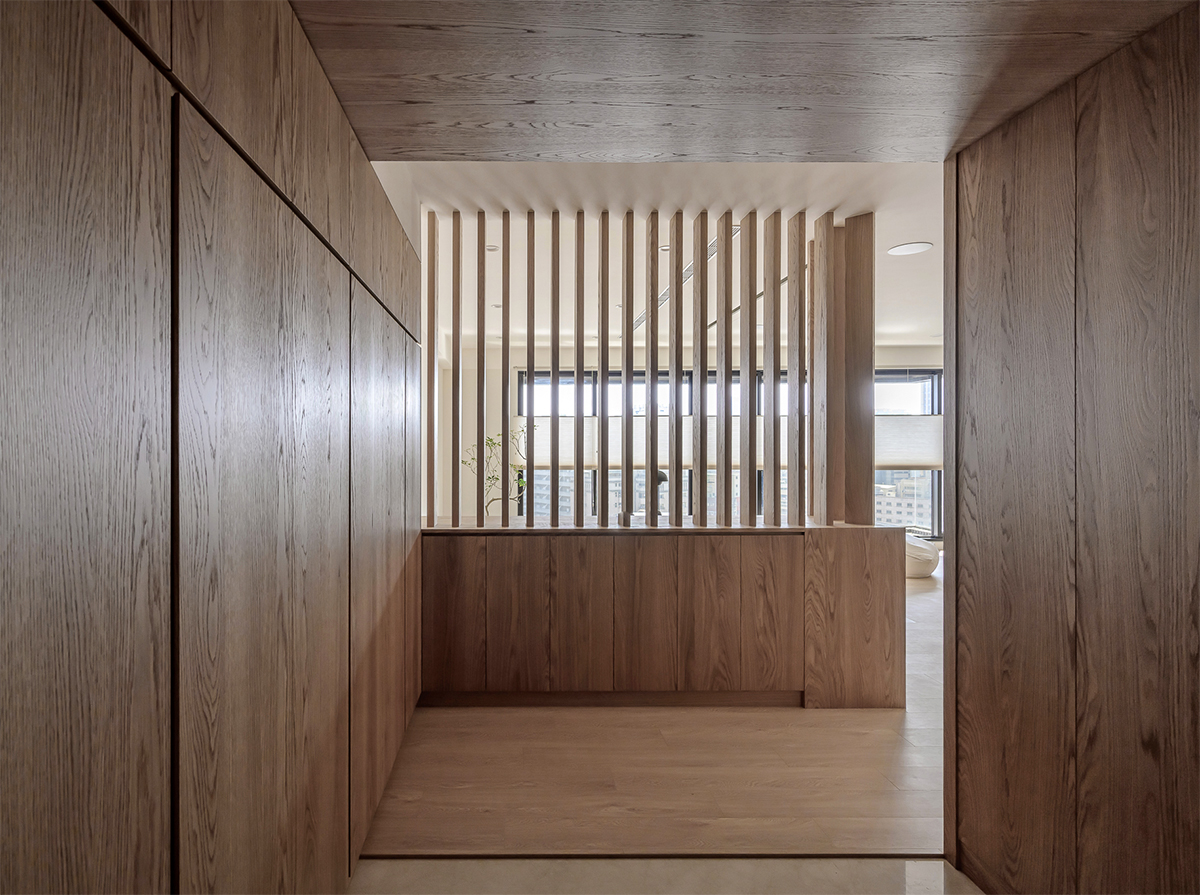 客厅只有懒人沙发,因热衷断舍离的生活,专注家人在一起的感受