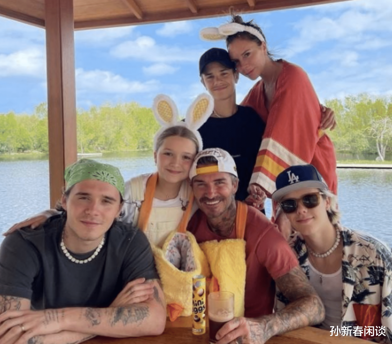 哈珀·贝克汉姆|贝克汉姆4个娃被吐槽“长残了”，女儿样貌变化大，网友：可惜了