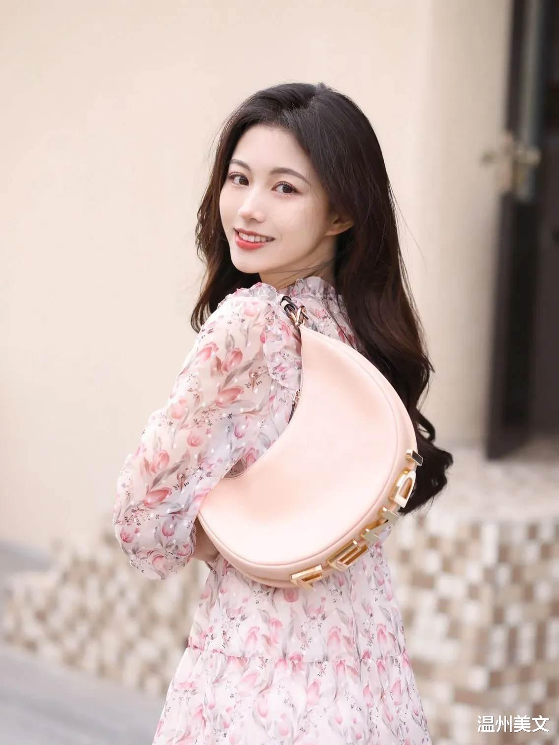 时空访客|在秋天的时光隧道里荡漾