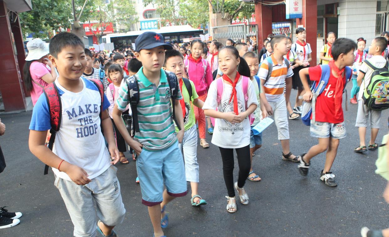 民办学校|民办中小学或将成过去式,乡村学校能逆袭吗?网友:拭目以待!