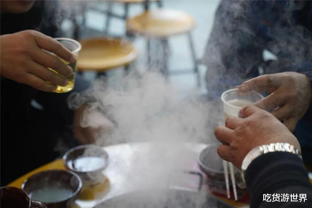 山西煤老板为喝好酒，自购设备酿散酒，刚喝3天就难受，怎么回事