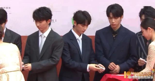 时代少年团|年轻艺人的素质，是装不出来的，看看时代少年团的表现就明白了！