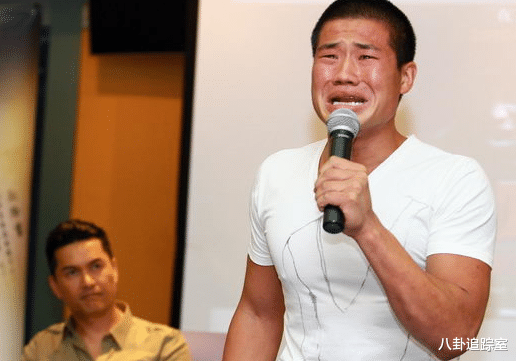 |嘎子自黑偷狗也要赚钱，自曝儿子学费500w，网友：别侮辱演员了