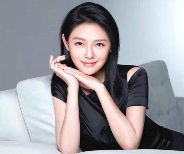 莫妮卡·贝鲁奇|恩爱秀到“失忆”,大S老公的深情不堪一击!