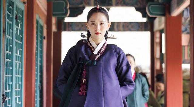 红丹心|《红丹心》姜汉娜晒与李准亲密合照引热议，网友：太甜太可爱了！