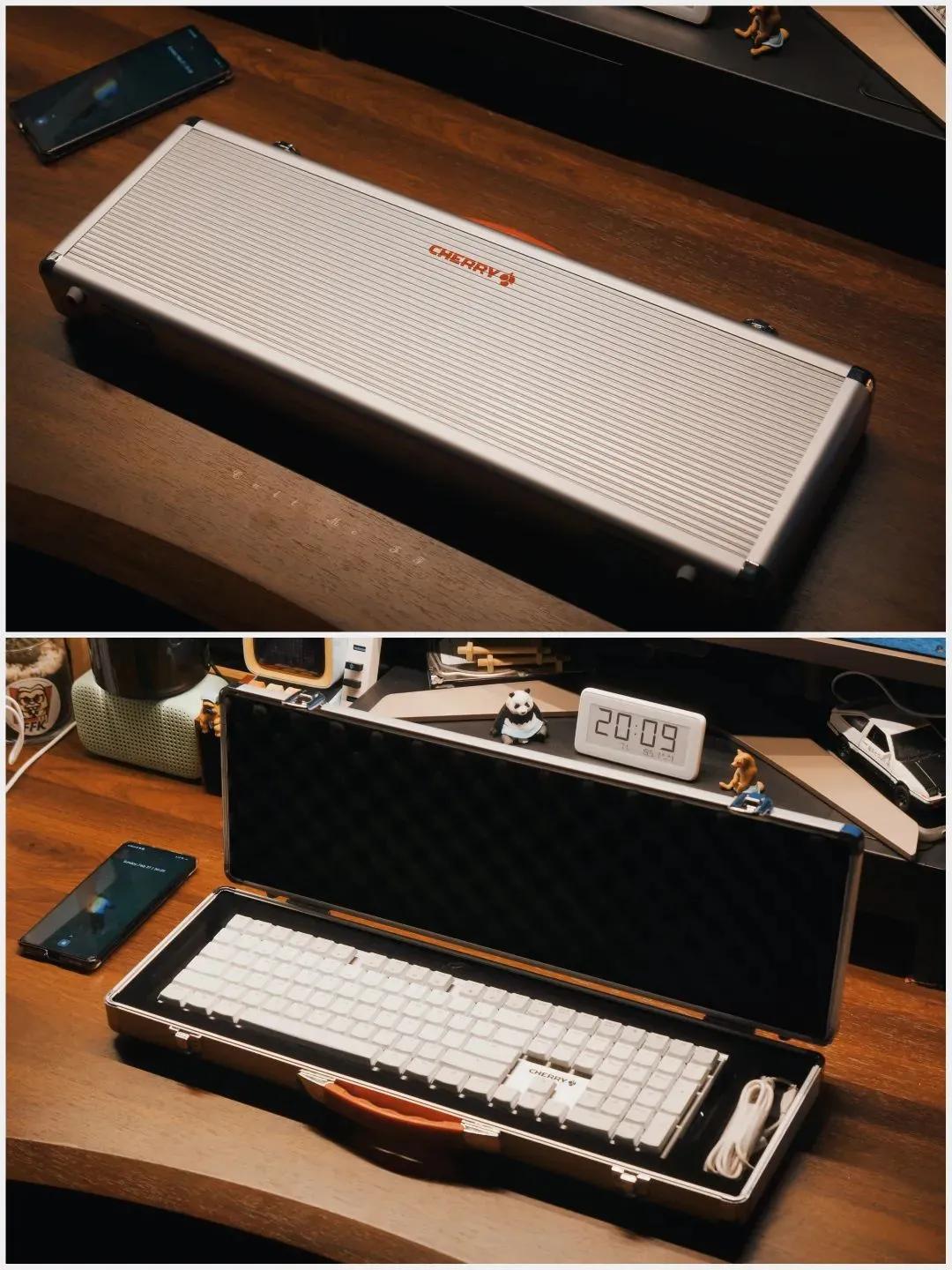 VR|火爆三十余年，为何说到机械键盘CHERRY的轴体还是独一档？