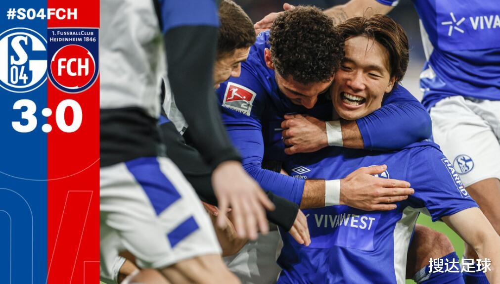 沙尔克04|3-0，4连胜！沙尔克持续大爆发：短短27天，从德乙第6冲到第1