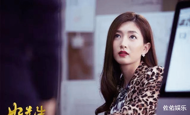 江疏影|江疏影午后自拍好温柔，笑容甜美超治愈，身材窈窕惹人羡