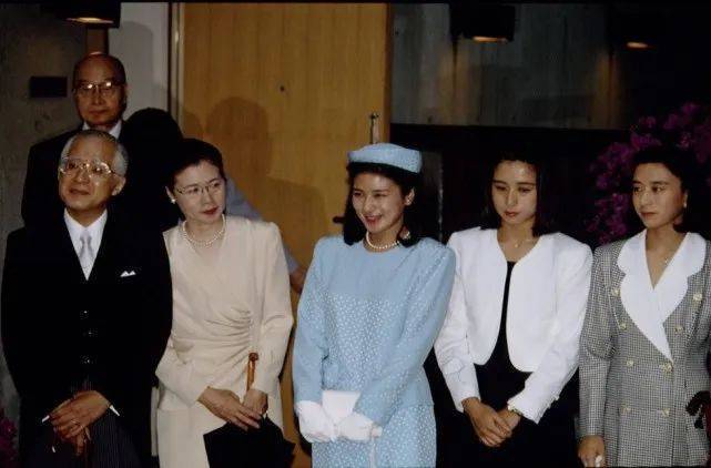 天才少女要被逼成日本皇后?人丁稀少的日本皇室为了繁衍子嗣太会想招了! !