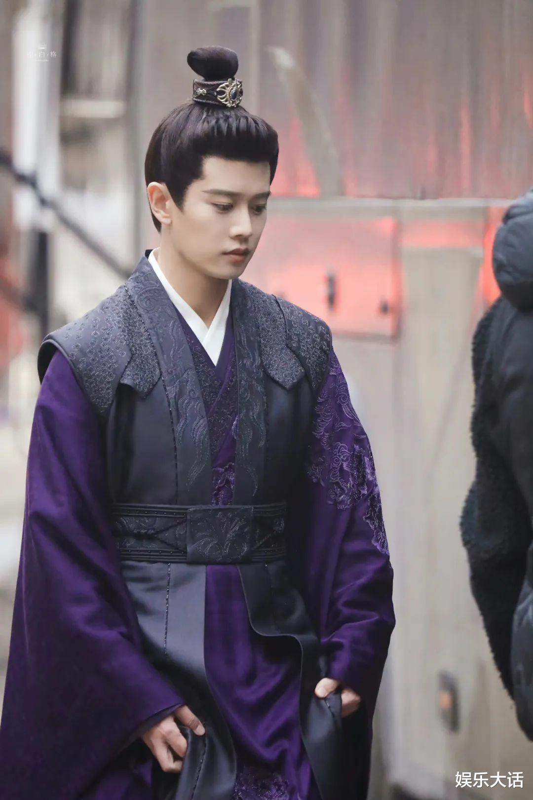 檀健次|长相清俊帅气，却输在身高不够上，这4位男星再长五公分就更好了