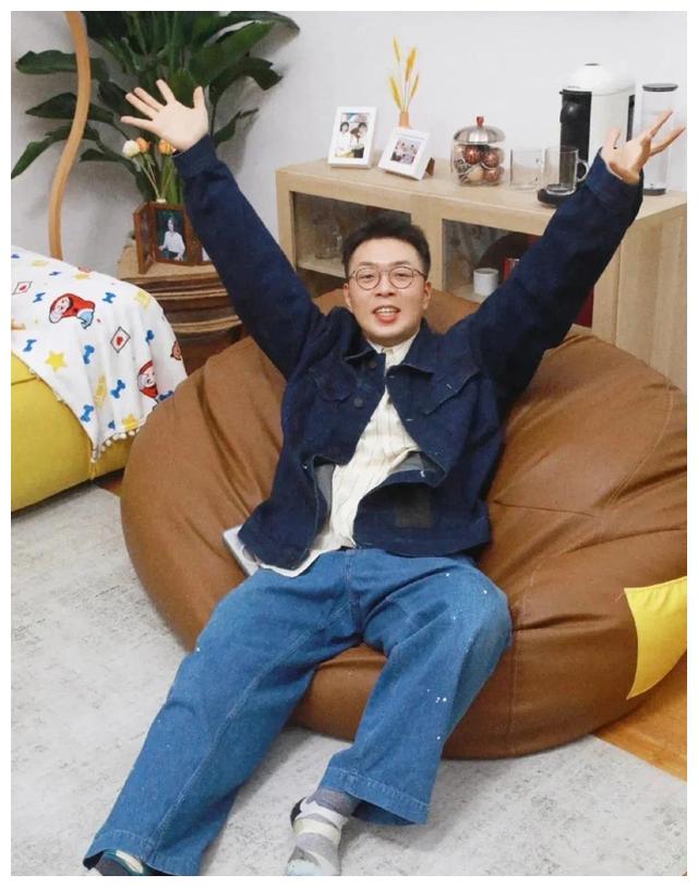 美容大王 杜海涛为了证明瘦了踩毛不易腿上，减肥成功膨胀了