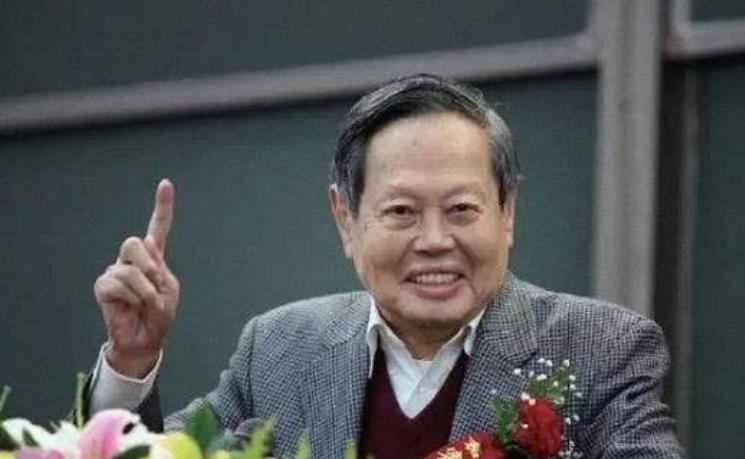 著名物理学家杨振宁,到底是一个什么样的人?