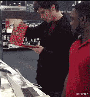 谢霆锋|张柏芝疑与三胎生父带孩子们逛街,Lucas与继父关系亲密胜过谢霆锋