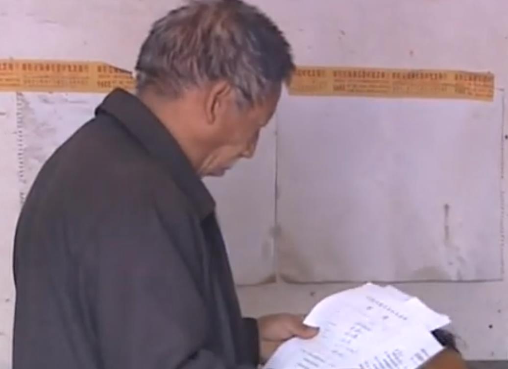 2010年,29万赔偿金引发家族夺女大战,女孩:宁可撞死也不跟亲妈