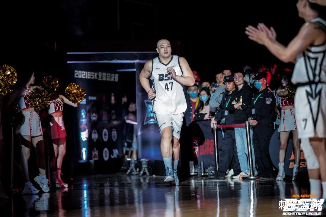 职业教育|身高205体重130！野球场胖虎！职业球员都不一定顶得住... ?