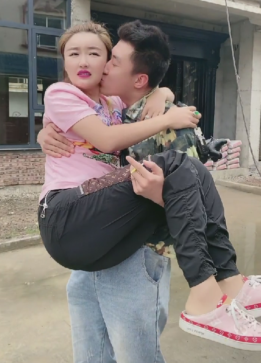 带货|大快人心！娇娇直播账号被封，官方解释：存在卖货炒作行为！