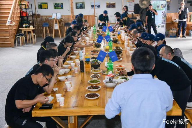 高峰|不是黄山！不是宏村！这个皖南小众秘境太惊喜，仿佛闯入绿野仙踪