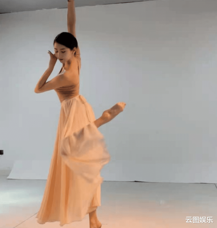 抗癌|28岁网红苏日曼癌症去世！8个月前确诊，化疗后狂掉光头身材消瘦