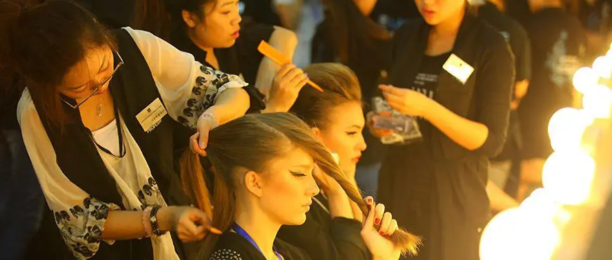 腾讯云|线下生意不好干，生活服务商家怎么办？