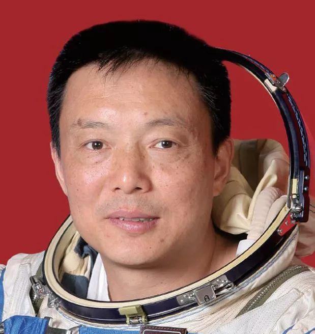 李庆龙大校,中国最早的宇航员,杨利伟将军的教练,却无缘太空