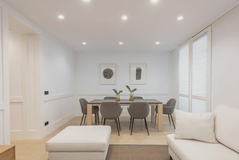 若有房,我也毫不犹豫选择原木风,面积89㎡,色调统一,高度舒适