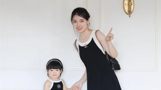 穿衣搭配|个子高也能穿出甜美感，这位大学老师的打扮，被叫学姐也不夸张