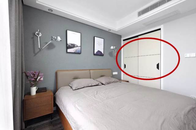 新房用衣柜替代隔墙可行吗?没隔音效果,夫妻讲话害怕被婆婆听到